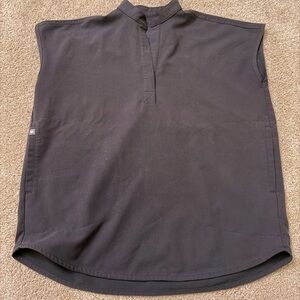 FIGS Charcoal Rafaela™ - Oversized Scrub Top
Womens Size XXS